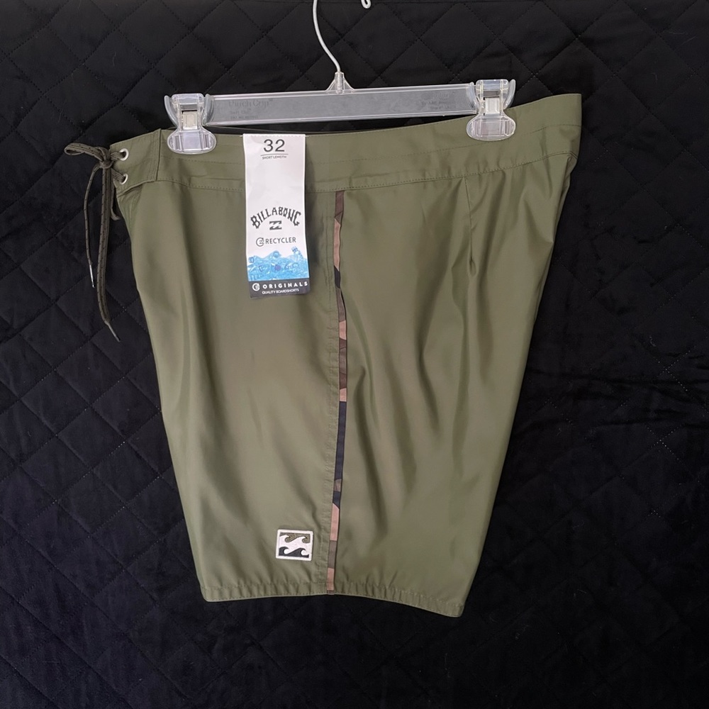 UNRELEASED NWT Billabong Short Length Board Short
